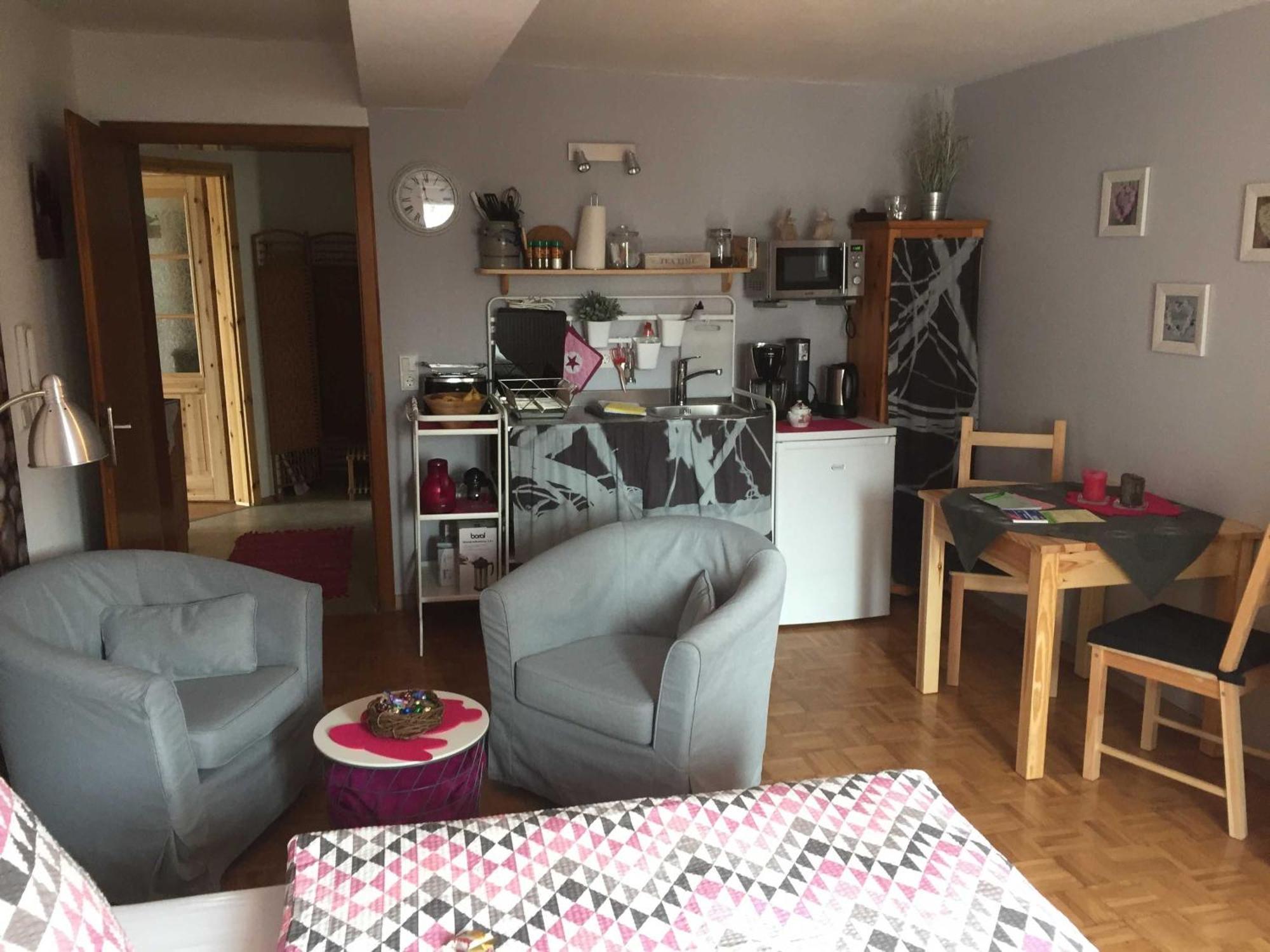 Appartement Im Alten Pfarrhaus Bad Zwesten Exterior foto